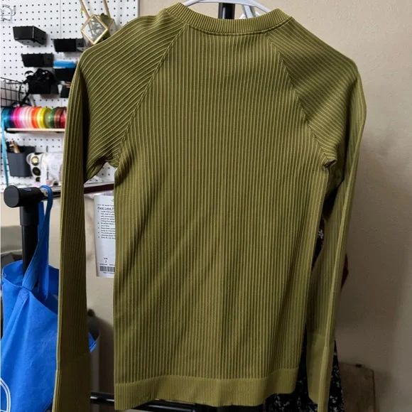 NWT Lululemon 2 - Picture 3 of 3